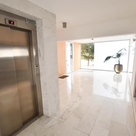 公寓 Glabur - The Amazing 1 Bdr - Executive Center Free Parking & Wifi 尼科西亚