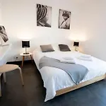 아파트 Glabur - The Amazing 1 Bdr - Executive Center Free Parking & Wifi *